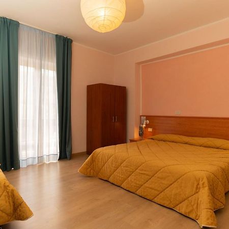 Hotel Gambrinus Abbadia San Salvator Eksteriør billede