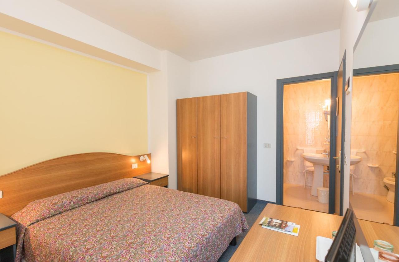 Hotel Gambrinus Abbadia San Salvator Eksteriør billede