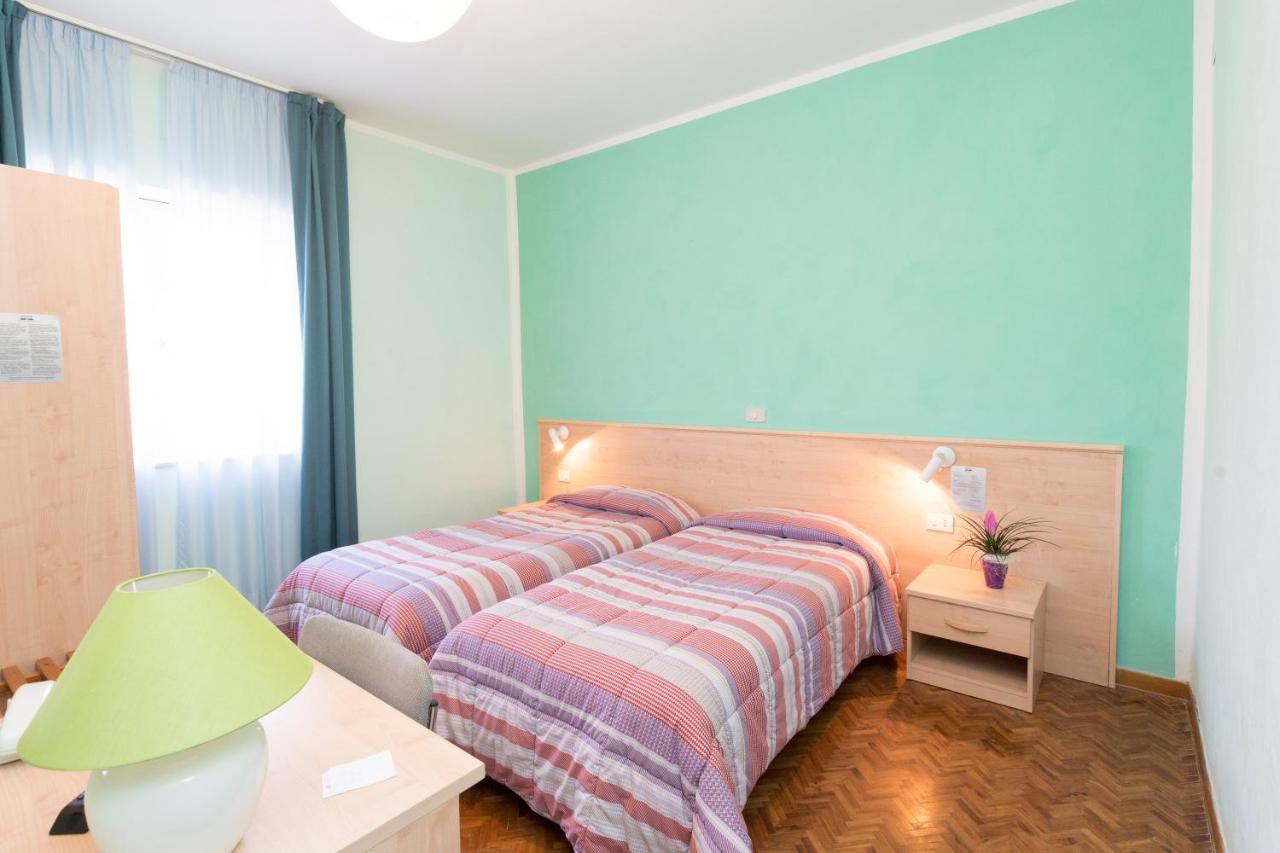 Hotel Gambrinus Abbadia San Salvator Eksteriør billede