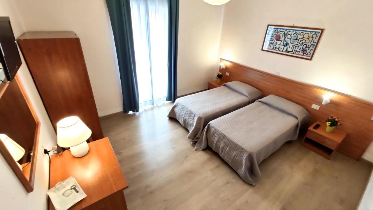 Hotel Gambrinus Abbadia San Salvator Eksteriør billede