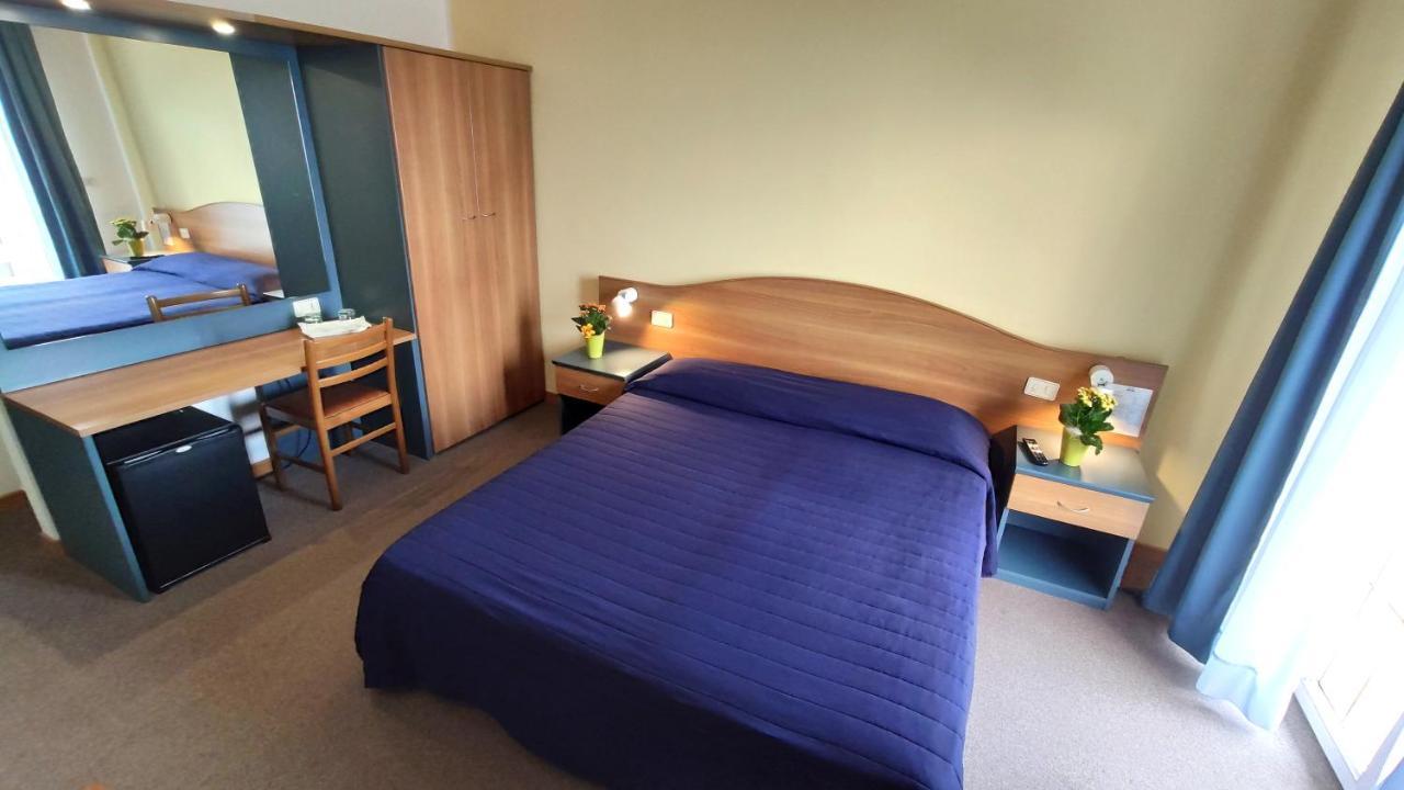 Hotel Gambrinus Abbadia San Salvator Eksteriør billede