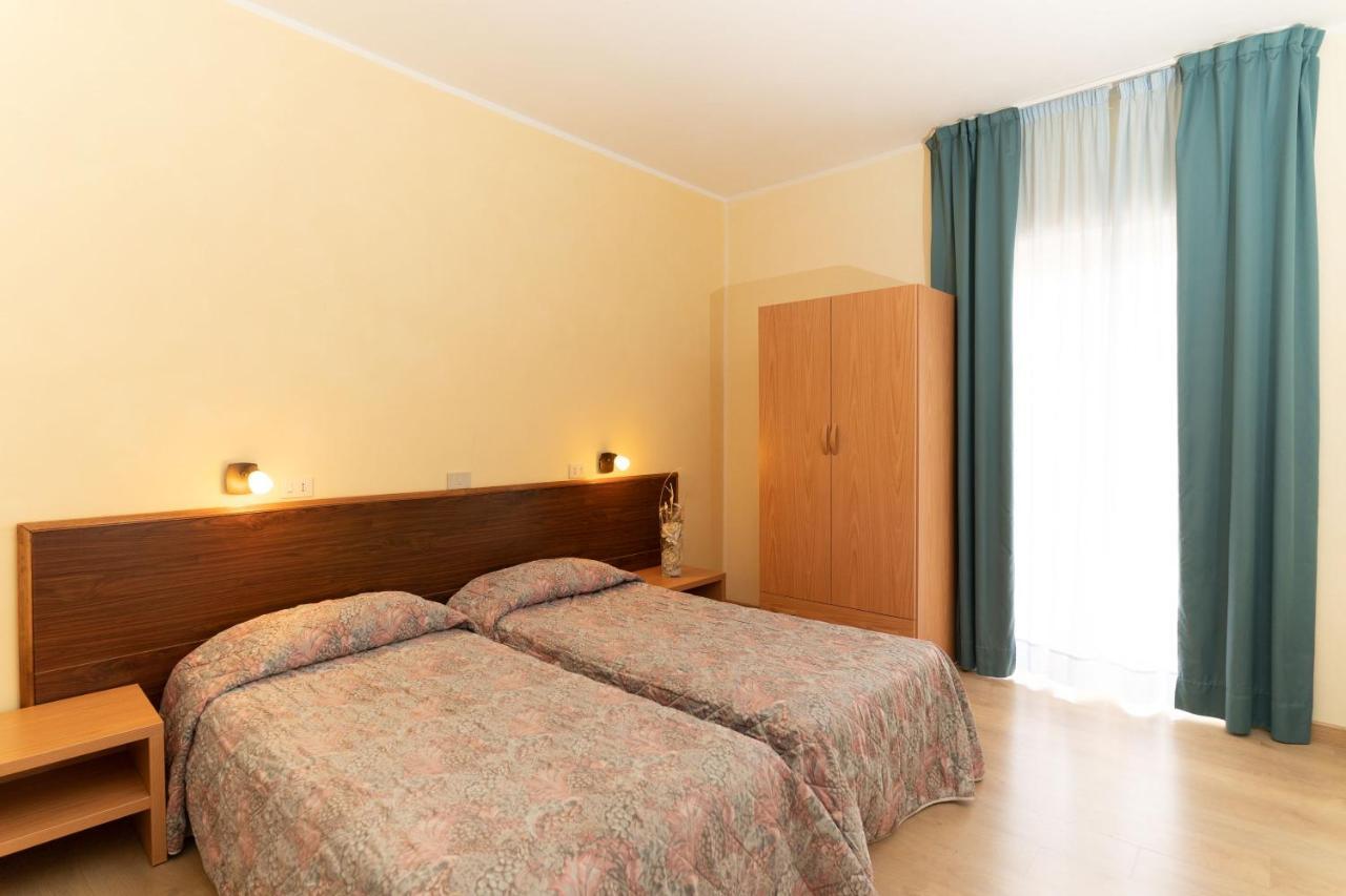 Hotel Gambrinus Abbadia San Salvator Eksteriør billede