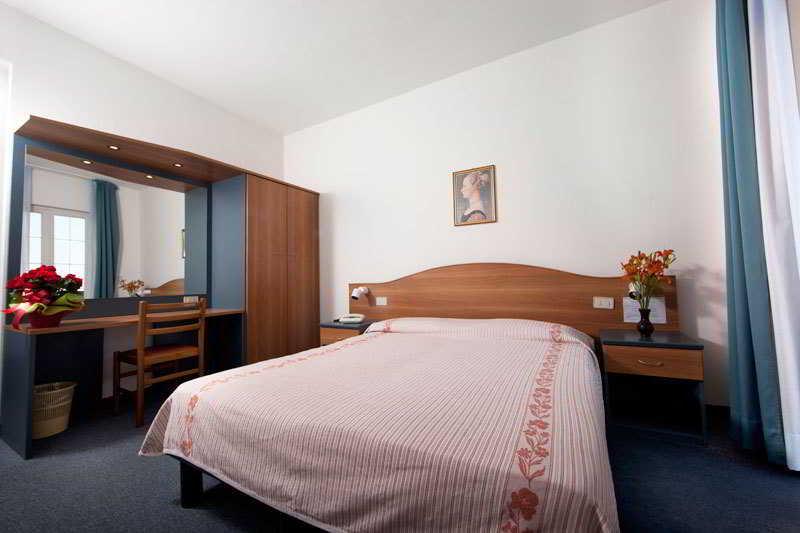 Hotel Gambrinus Abbadia San Salvator Eksteriør billede