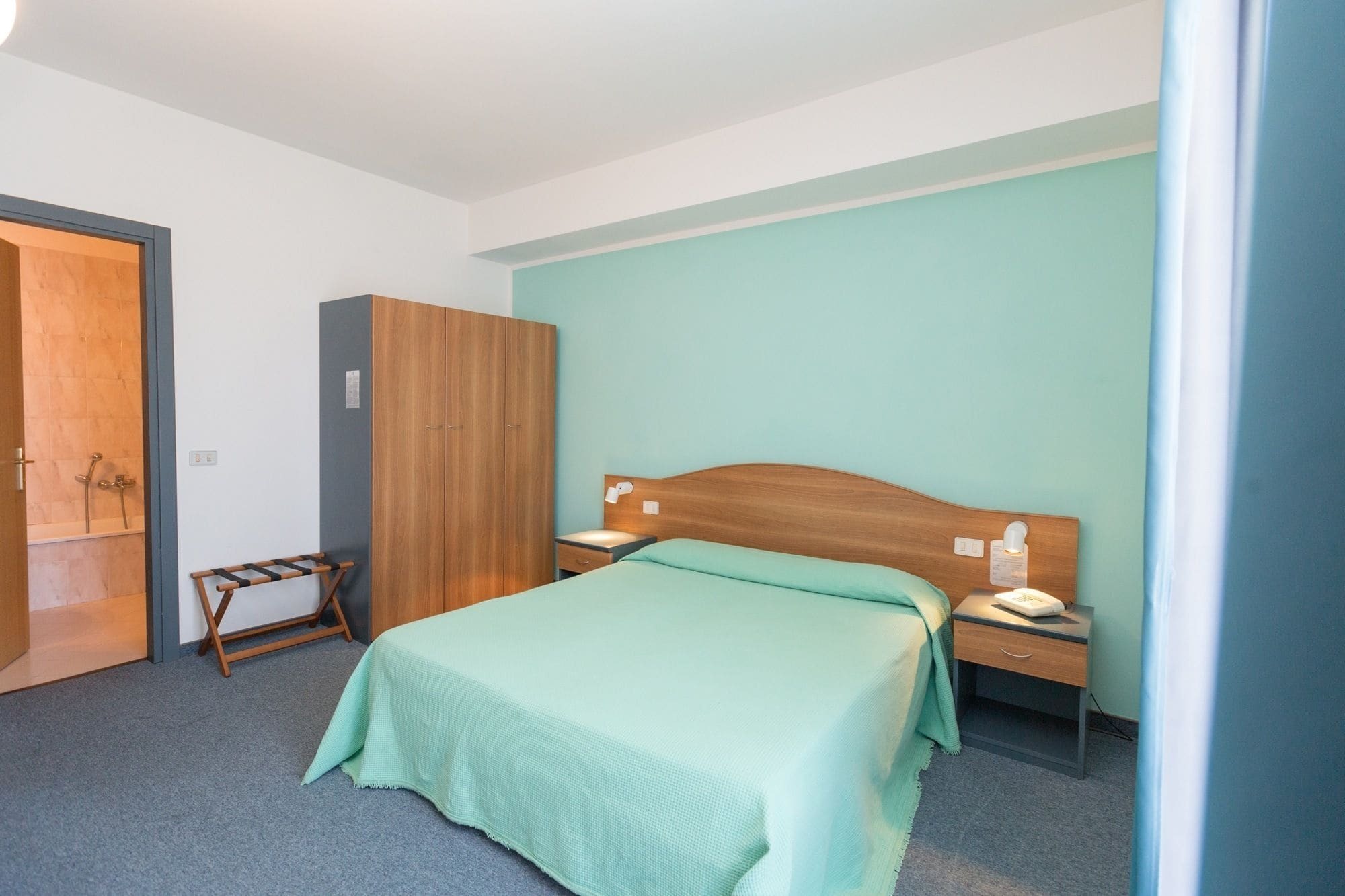 Hotel Gambrinus Abbadia San Salvator Eksteriør billede