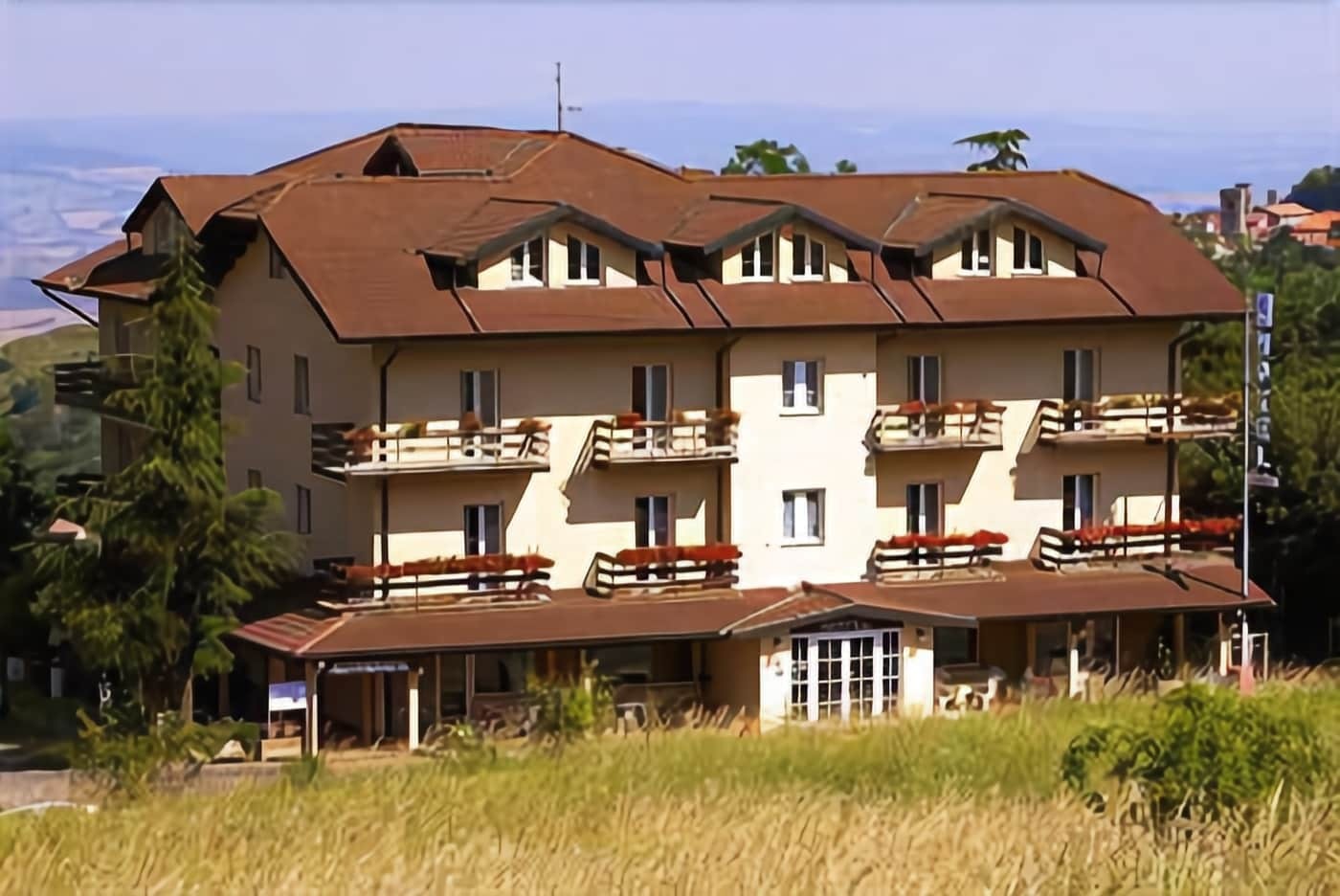 Hotel Gambrinus Abbadia San Salvator Eksteriør billede