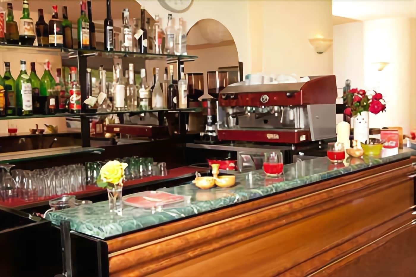 Hotel Gambrinus Abbadia San Salvator Eksteriør billede